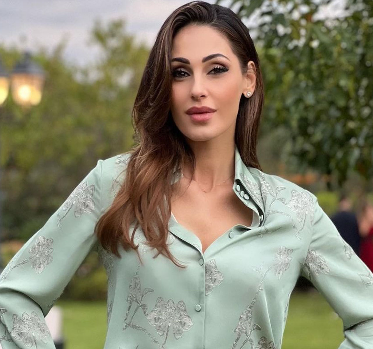 Ritorna Anna Tatangelo su Canale 5-4